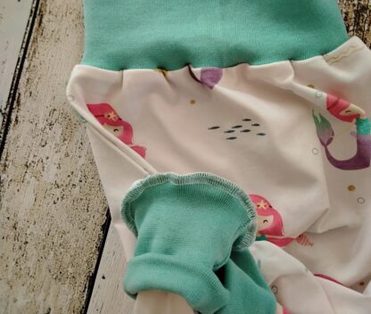 3 tlg. Set Pumphose mit Mütze und Tuch gr 62/68 – Bild 7