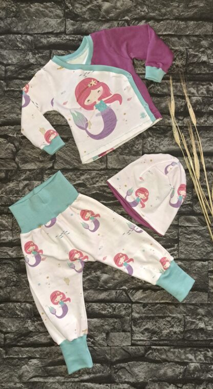 3 tlg Set aus Wickeljacke, Pumphose und Mütze Meerjungfrau gr 62